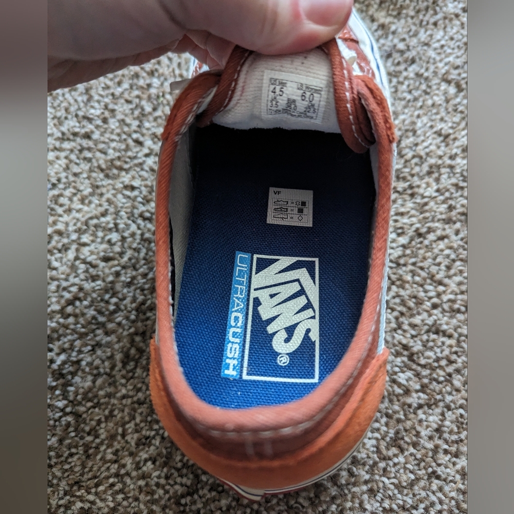 Vans - Picture 3 of 5